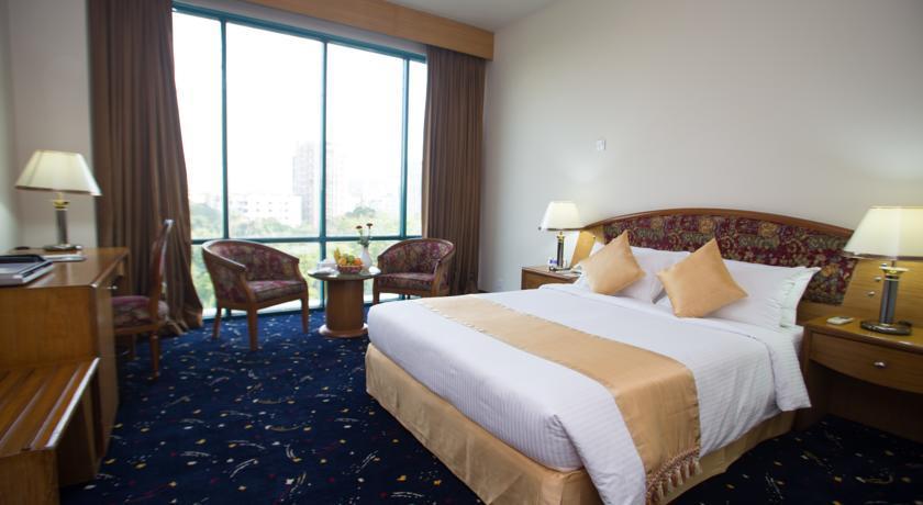 Hotel Lake Castle - Parkview Dhaka Exteriör bild