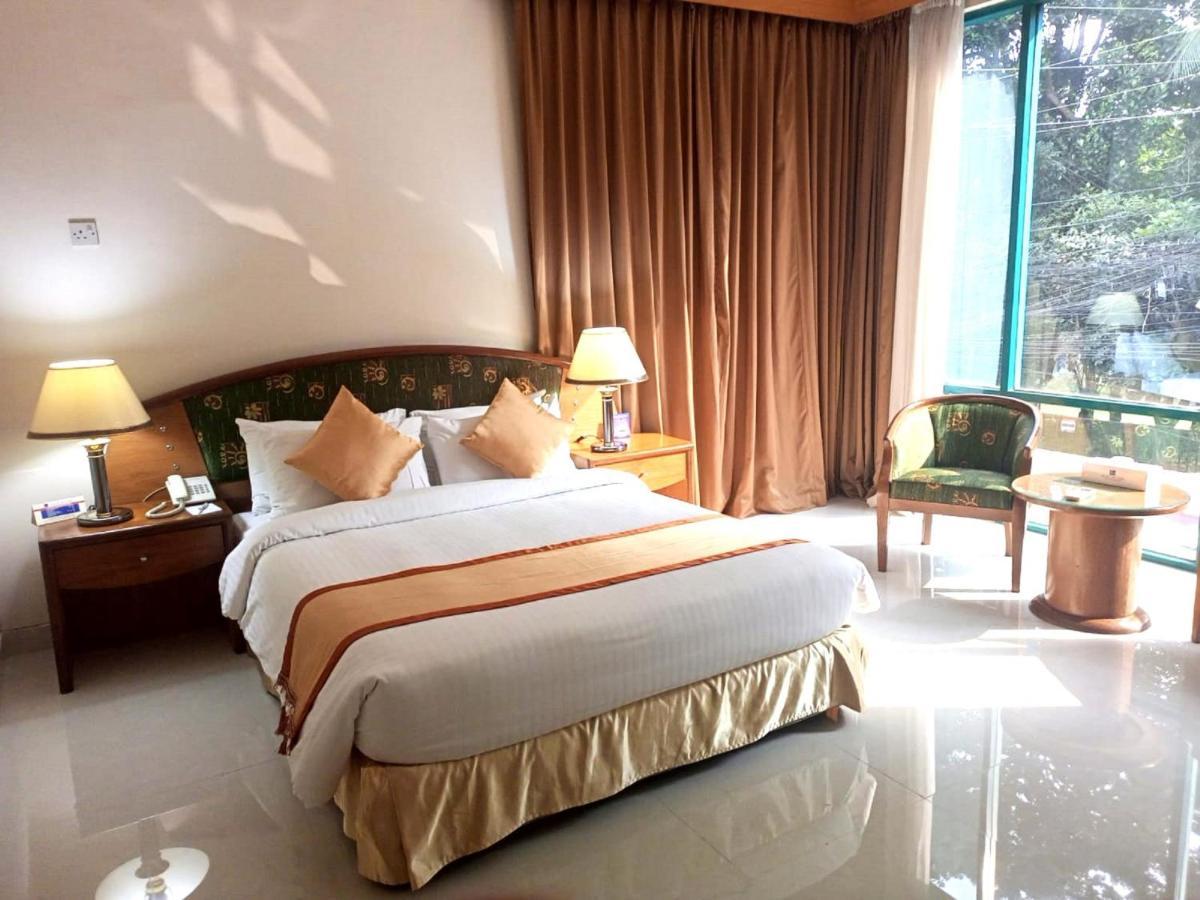 Hotel Lake Castle - Parkview Dhaka Exteriör bild